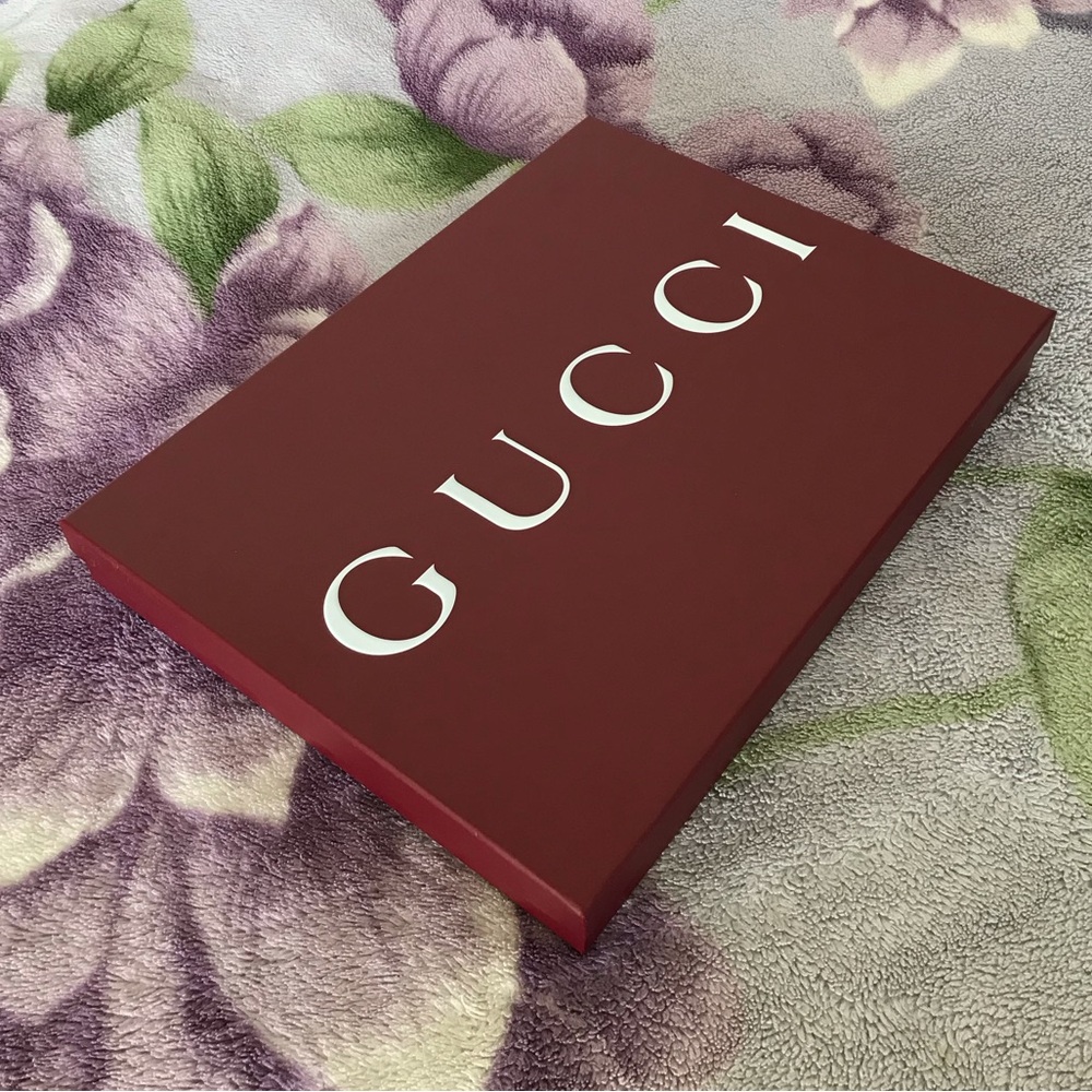 Dark Red Gucci Box - Picture 4 of 13